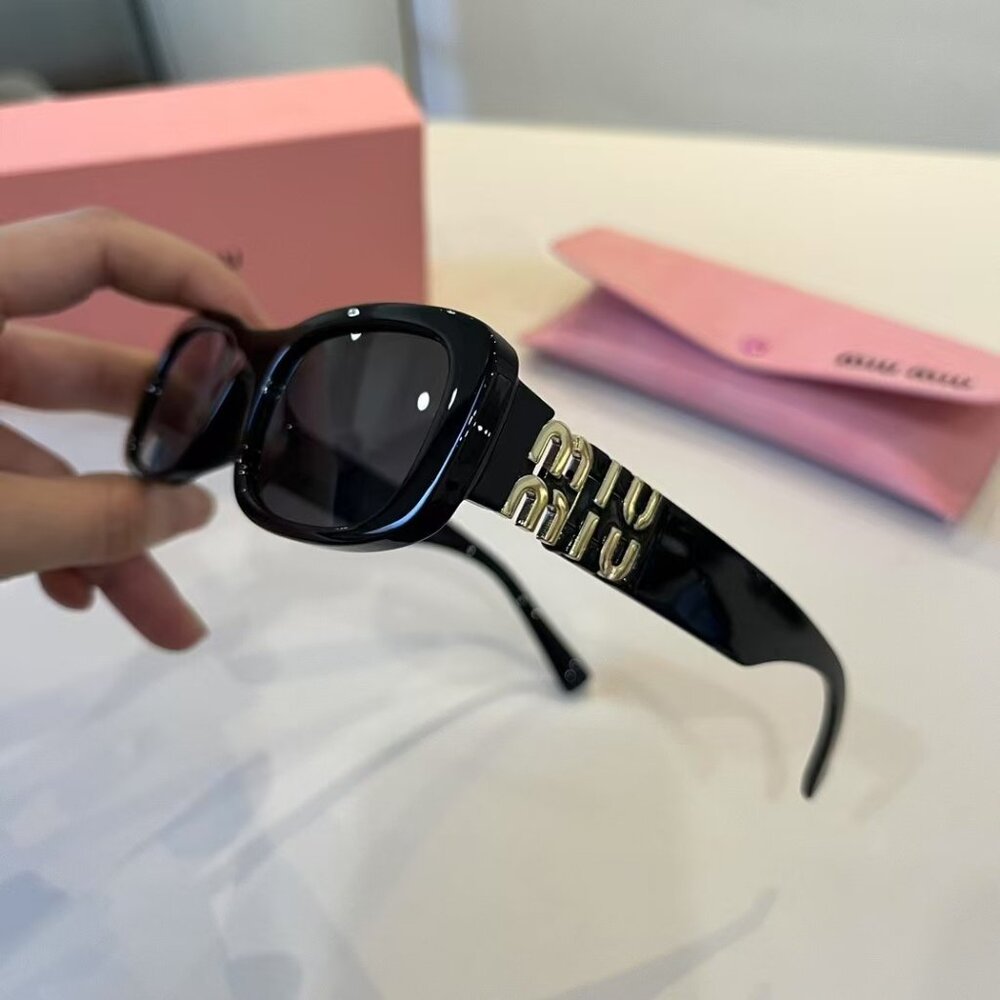Miu Miu Sunglasses - Picture 5 of 10